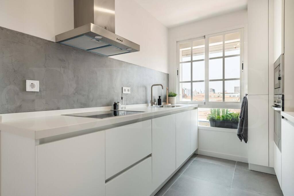 Sunlit & Fresh Apartment - Center By Rems Málaga Extérieur photo