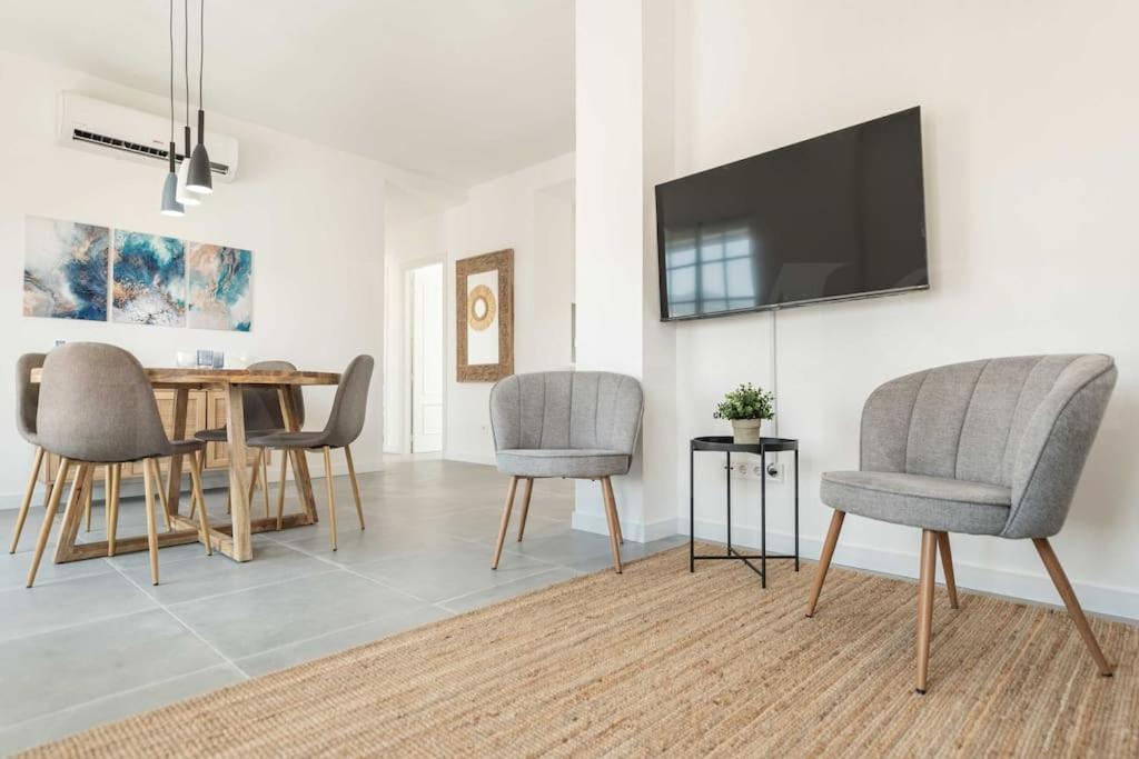 Sunlit & Fresh Apartment - Center By Rems Málaga Extérieur photo