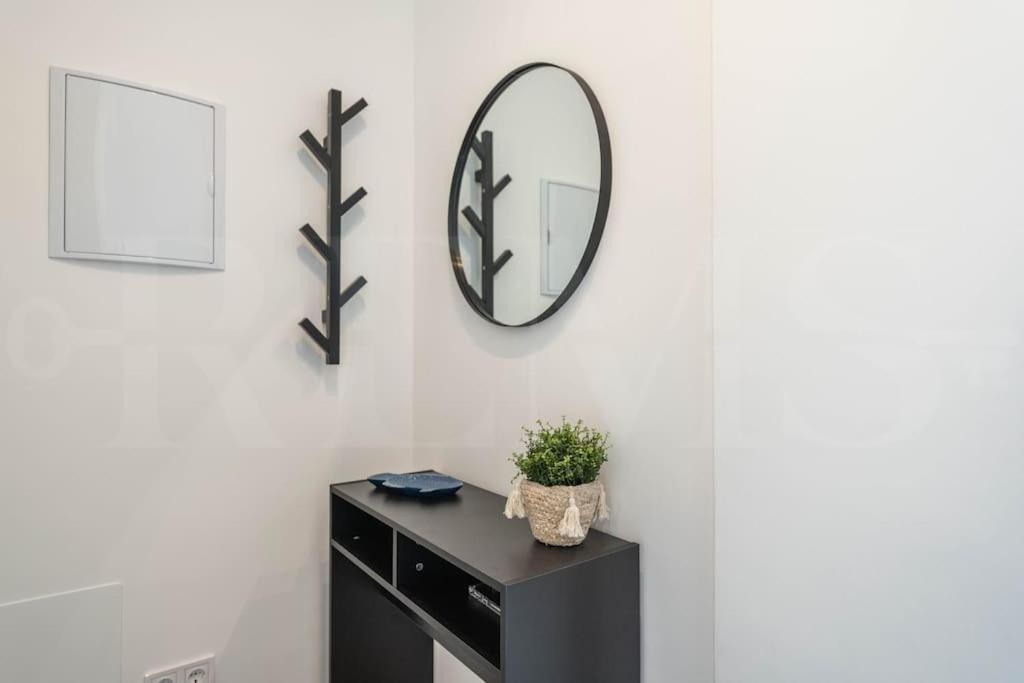 Sunlit & Fresh Apartment - Center By Rems Málaga Extérieur photo